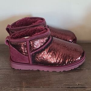UGG Mirror Ball Ultra Mini Sequin Ankle Boots in Wild Grape 1151616 NEW Size 7